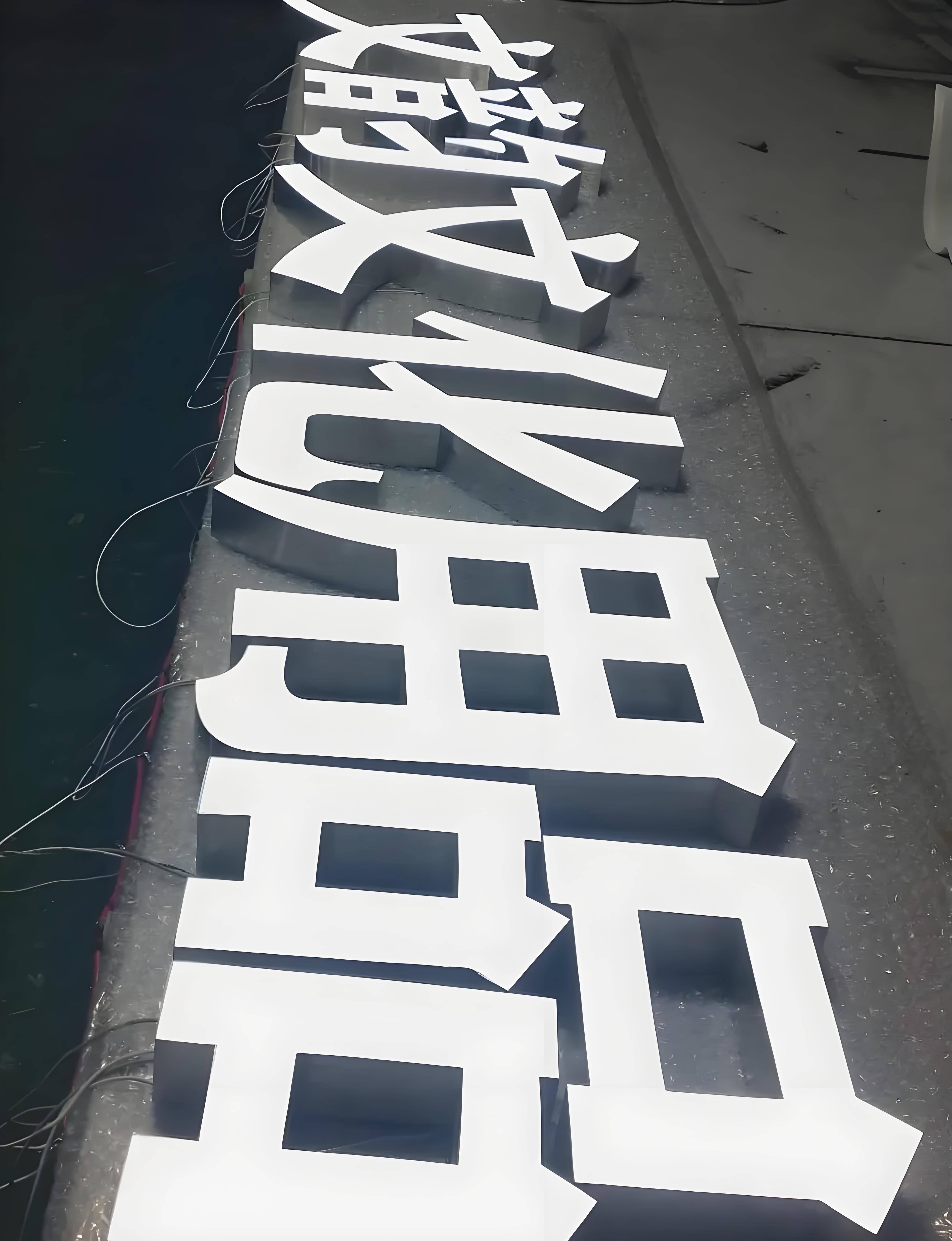 云南灯箱广告制作公司权威榜单top5 技术实力与口碑数据深度解析